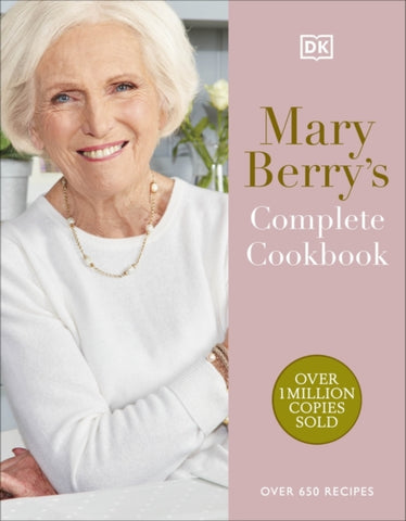 Mary Berry's Complete Cookbook : Over 650 Recipes-9780241655504