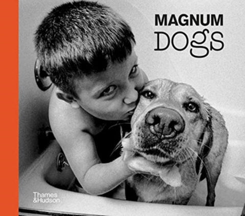 Magnum Dogs-9780500545478